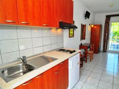 Antigone 2* لايميناس