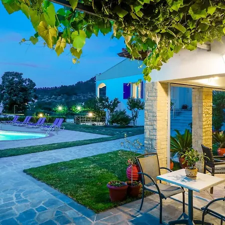 Antigone Aparthotel Limenas (Thasos)