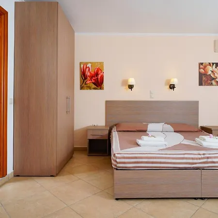 Апарт-отель Antigone 2*