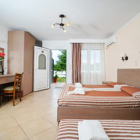 Antigone 2* Тасос