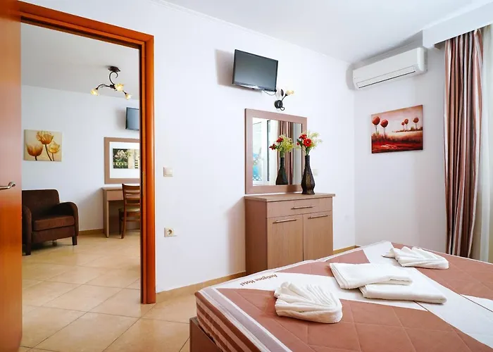 Antigone Apartmanhotel Liménasz