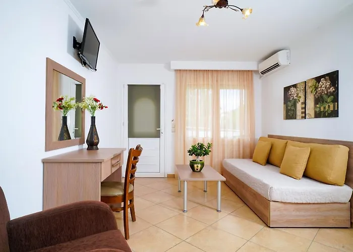 Antigone Aparthotel 2*