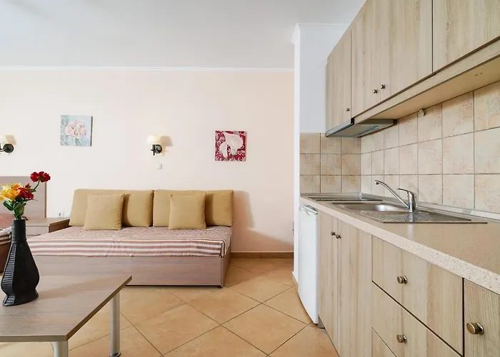 Antigone Apartmanhotel 2*