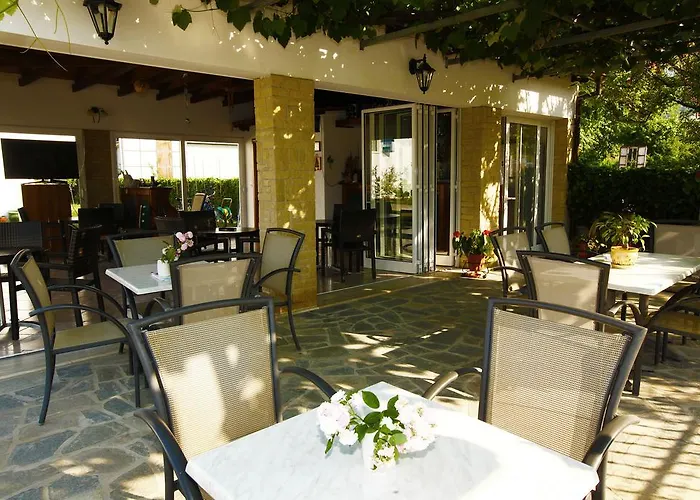 Antigone Apartmanhotel 2*